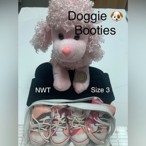2/$19 NEW! 🐩 BOOTIES - sz (3) medium, Camo & Pink, rubber sole, adjustable fro…